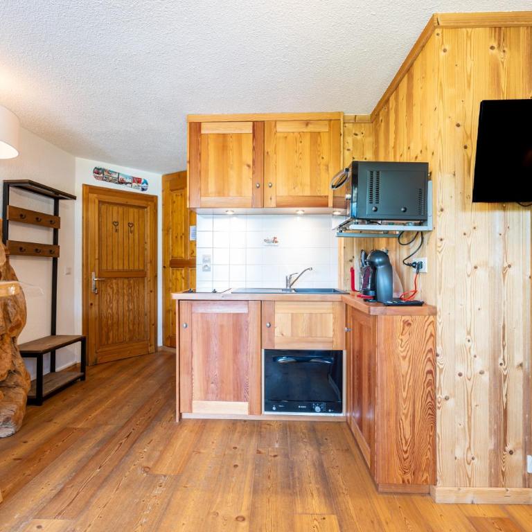 victorsun2 - One-Bedroom Apartment with Garden - 9