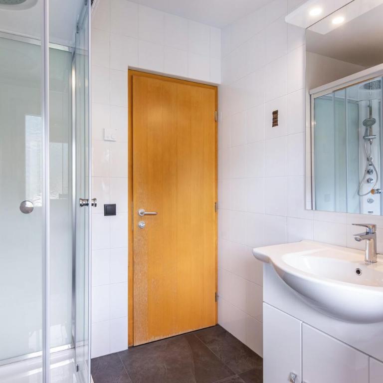 Ferienwohnung Hans - Premium Apartment mit 3 Schlafzimmern und Balkon - 19