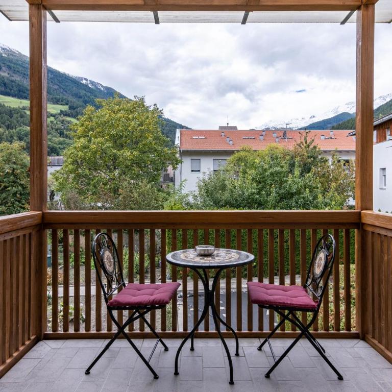 Ferienwohnung Hans - Premium Apartment mit 3 Schlafzimmern und Balkon - 1