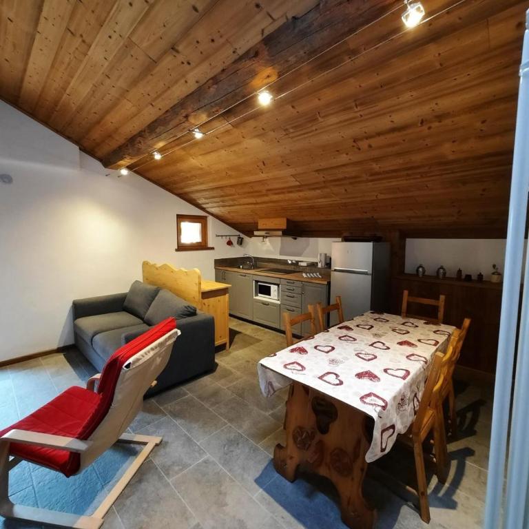 Chalet du Paradis - Two-Bedroom House - 13