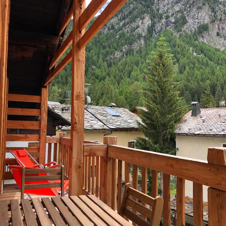 Chalet du Paradis - Two-Bedroom House - 2