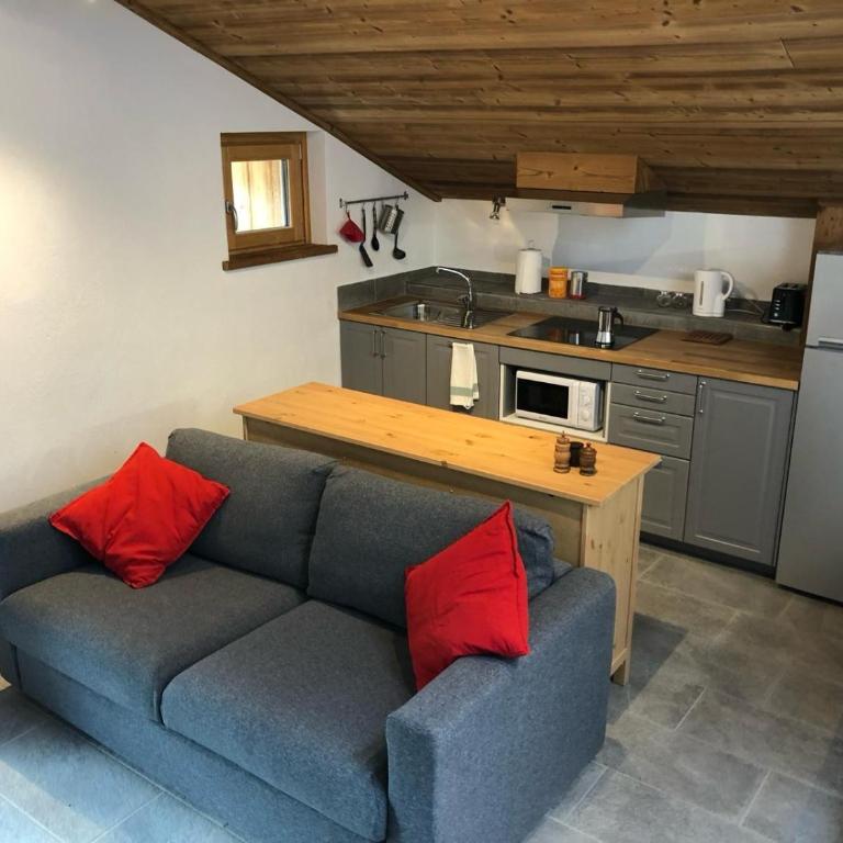 Chalet du Paradis - Two-Bedroom House - 3