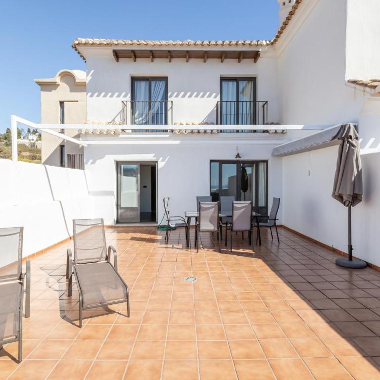 La Reserva - Two-Bedroom House - 4