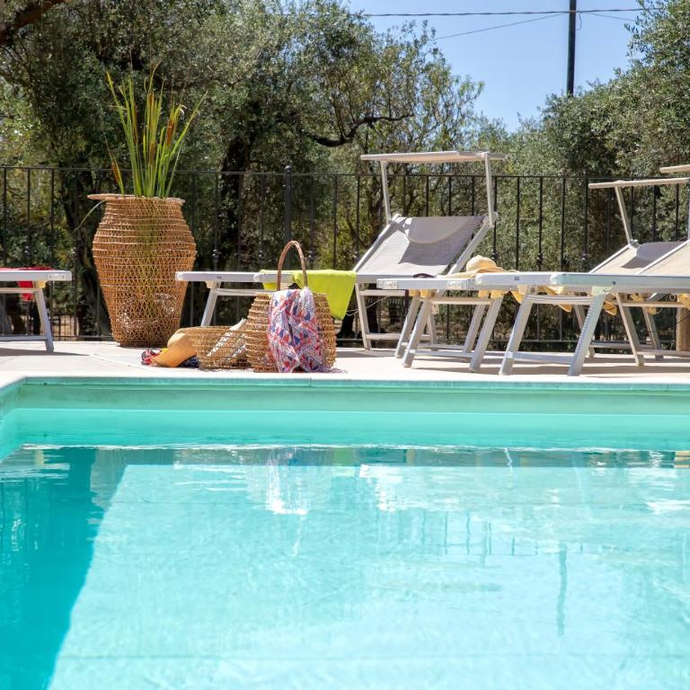 Villa Olivetta con piscina - Villa con Vista Giardino - 2