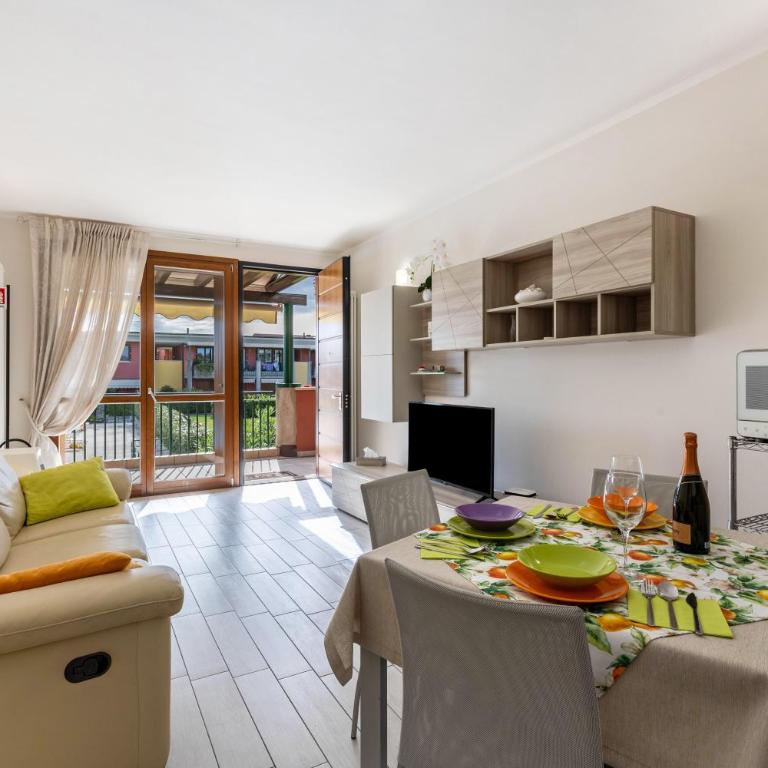 Delizioso Residence Vista Lago - Appartamento Deluxe con 2 Camere da Letto e Vista Giardino - 4