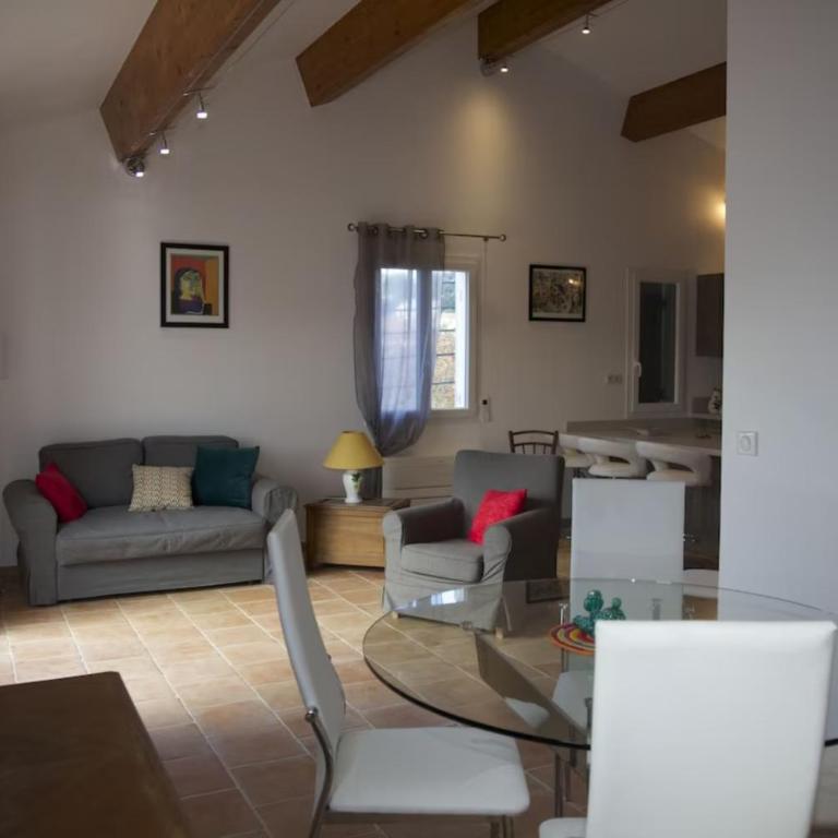 T3 coeur de Sanary - 100m du port - Deluxe Apartment mit Balkon und 2 Schlafzimmern - 5