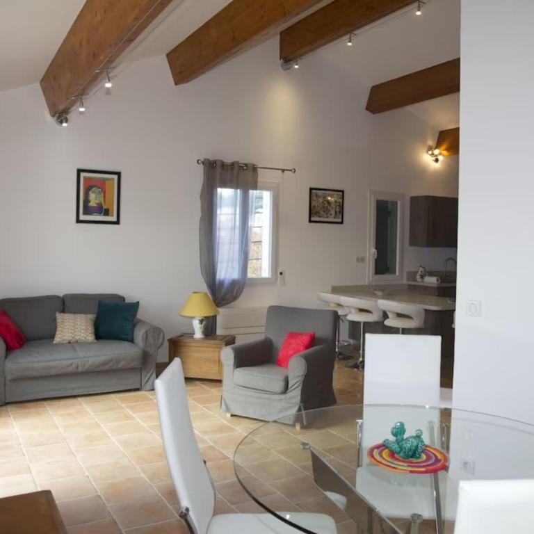 T3 coeur de Sanary - 100m du port - Deluxe Apartment mit Balkon und 2 Schlafzimmern - 2
