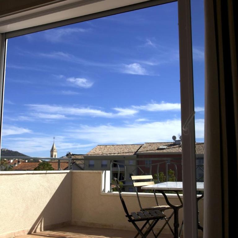 T3 coeur de Sanary - 100m du port - Deluxe Apartment mit Balkon und 2 Schlafzimmern - 3