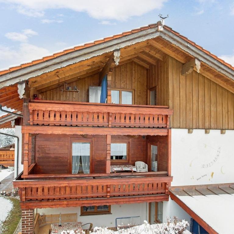 Ferienwohnung König im Obergeschoss - Deluxe Apartment mit Balkon und 2 Schlafzimmern - 1