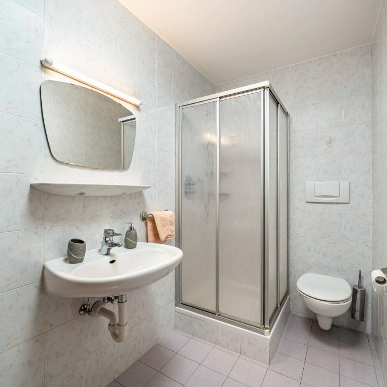 Eggerhof Familienparadies - Two-Bedroom Deluxe Apartment with Balcony - 16