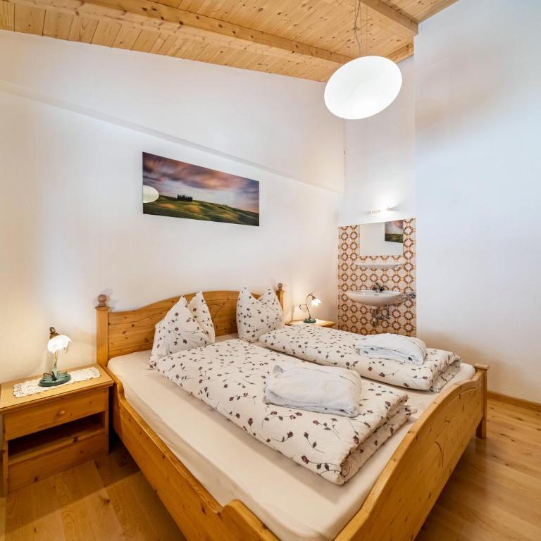 Eggerhof Familienparadies - Two-Bedroom Deluxe Apartment with Balcony - 11