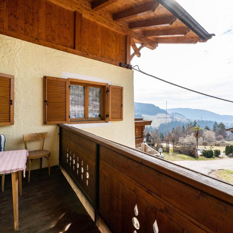 Eggerhof Familienparadies - Two-Bedroom Deluxe Apartment with Balcony - 14