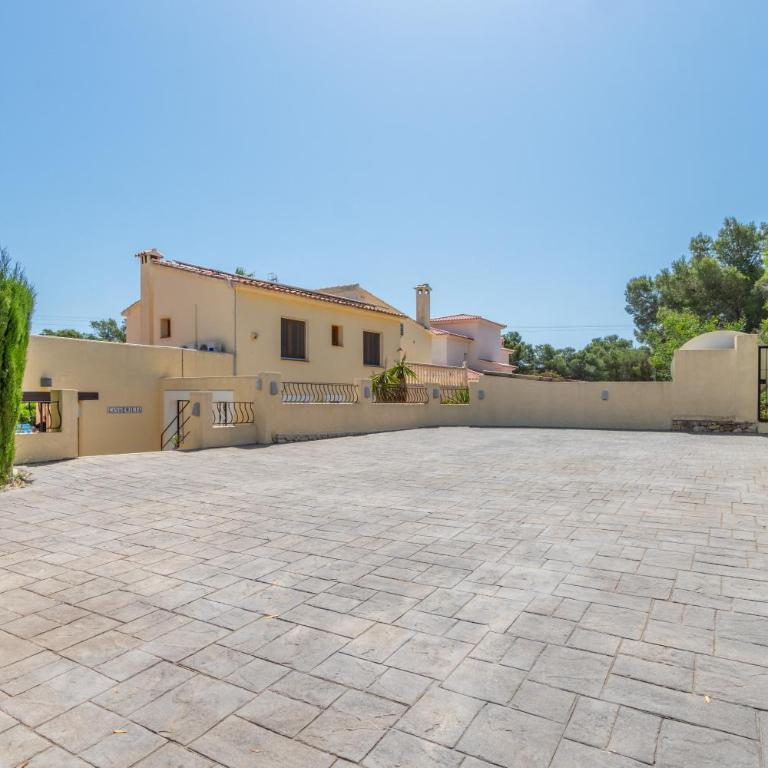 Casa Emilia - Villa with Garden View - 35