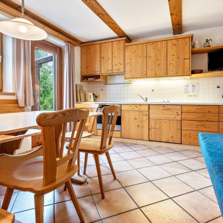 Lindenhof Apt 8 - Appartamento Deluxe con 2 Camere da Letto e Vista Giardino - 2