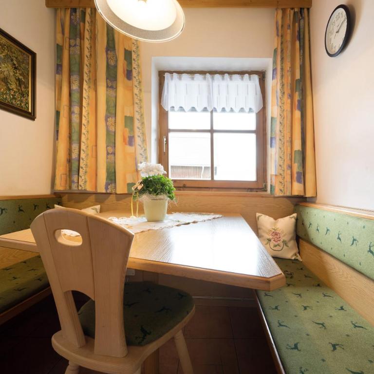 Apartment Dolomitenblick - Appartamento Deluxe con 2 Camere da Letto e Vista Giardino - 1