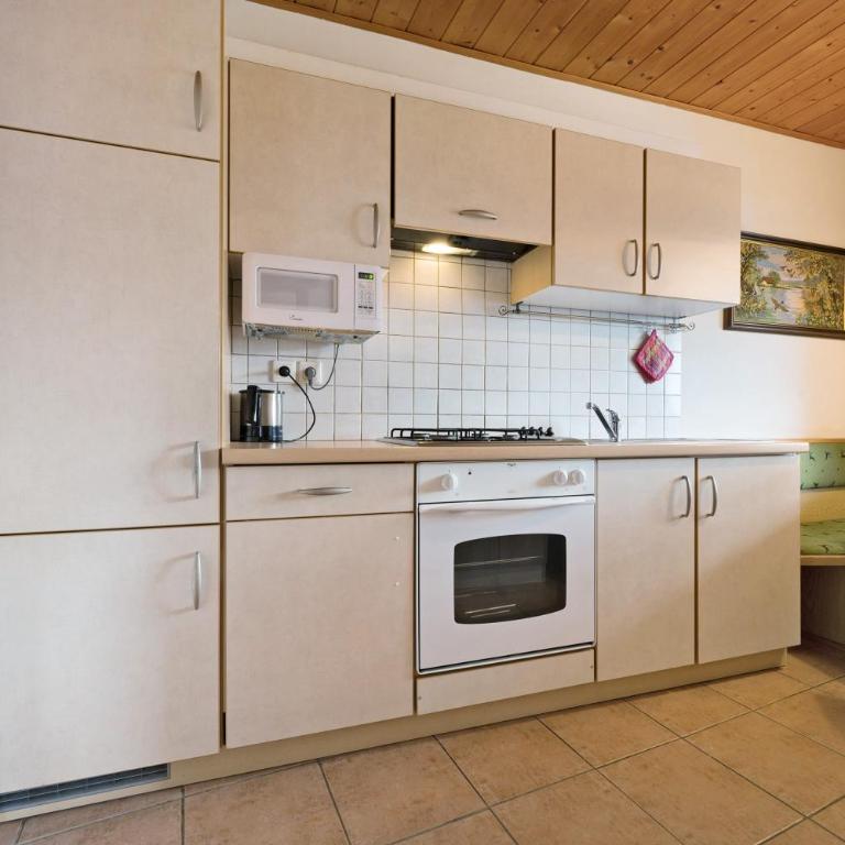 Apartment Dolomitenblick - Appartamento Deluxe con 2 Camere da Letto e Vista Giardino - 9