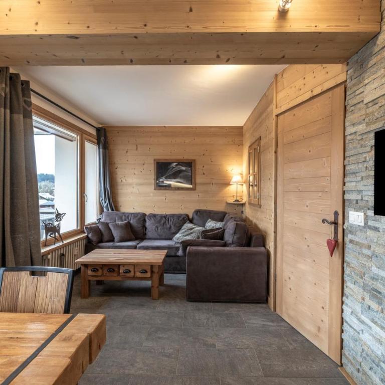 Appartement au centre de megève - Two-Bedroom Deluxe Apartment with Balcony - 3