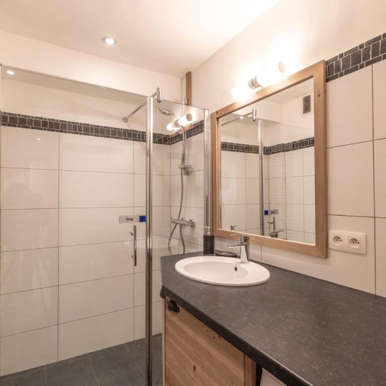 Appartement au centre de megève - Two-Bedroom Deluxe Apartment with Balcony - 15
