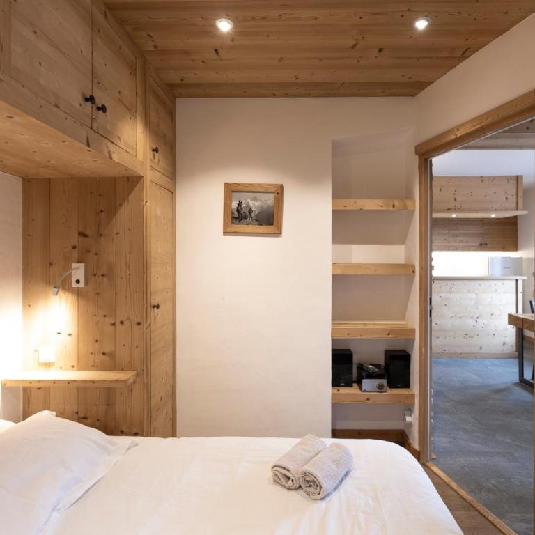 Appartement au centre de megève - Two-Bedroom Deluxe Apartment with Balcony - 11