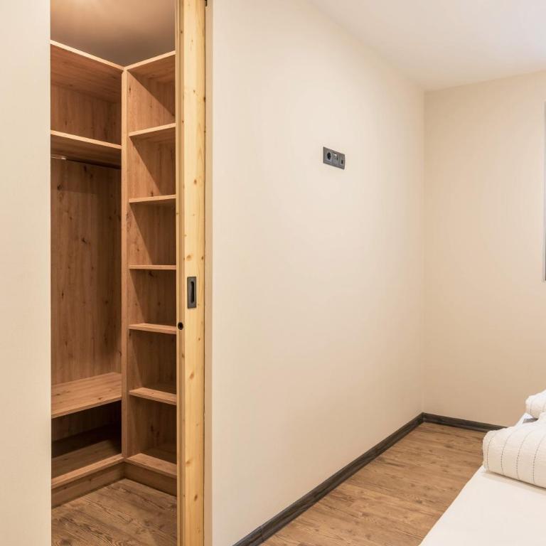 Villa Lara Föhre - Two-Bedroom Deluxe Apartment with Garden View - 12