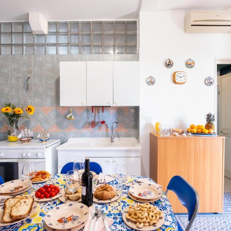 Blue House in Villa Con Piscina - One-Bedroom House - 7