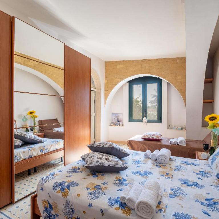 Blue House in Villa Con Piscina - One-Bedroom House - 12