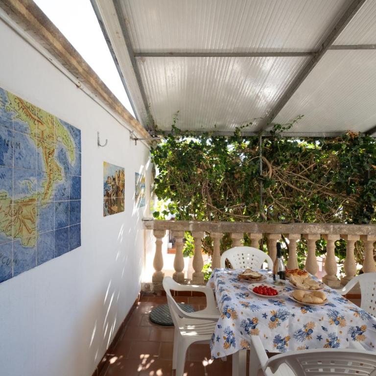 Blue House in Villa Con Piscina - One-Bedroom House - 18