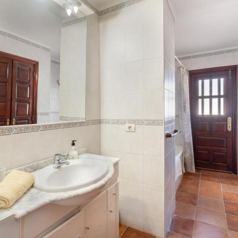 3-bedroom Villa in Golf del Sur - Villa con vistas al jardín - 12