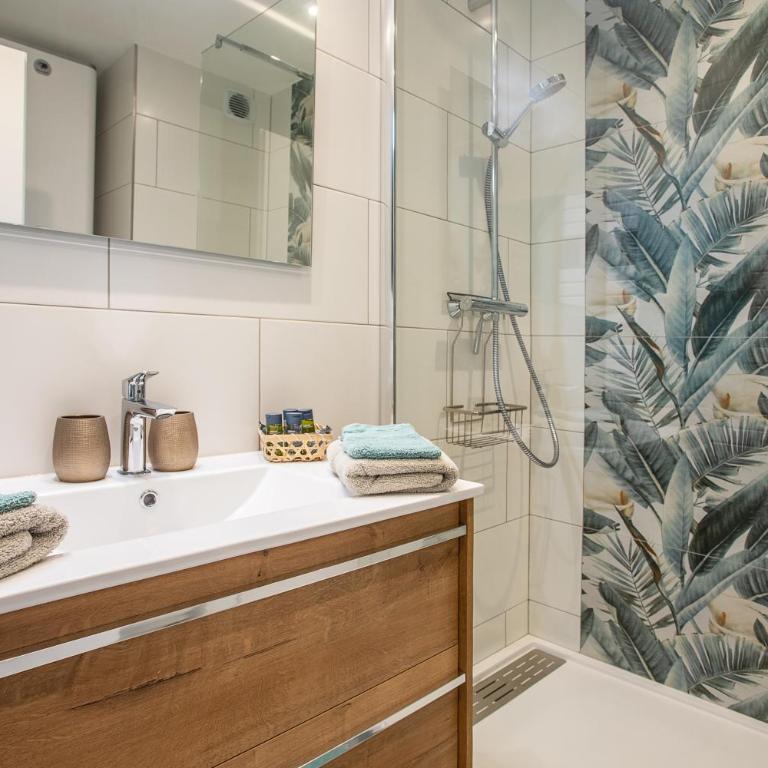 Studio Golfe de Saint Tropez - Studio with Balcony - 16