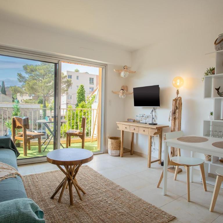 Studio Golfe de Saint Tropez - Studio with Balcony - 2