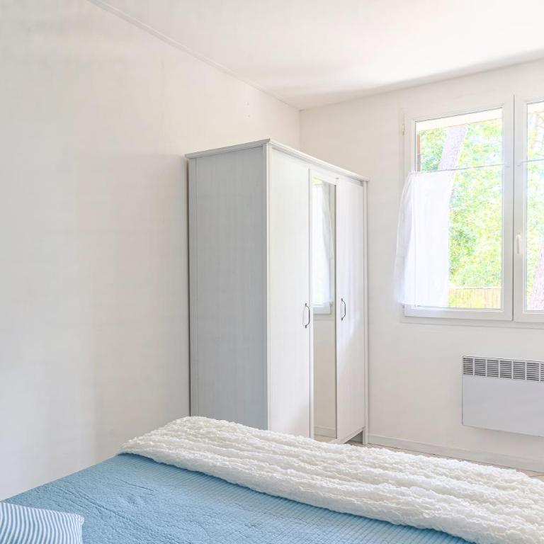 Logement T3, Dune du Pilat à 5 km - Two-Bedroom Deluxe Apartment with Garden View - 13
