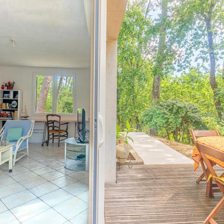Logement T3, Dune du Pilat à 5 km - Two-Bedroom Deluxe Apartment with Garden View - 11