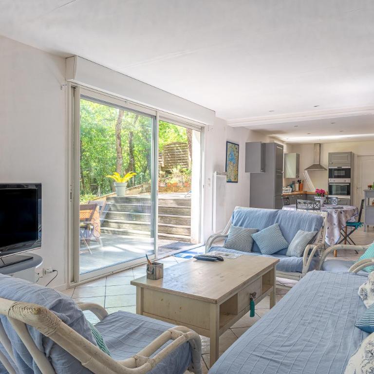 Logement T3, Dune du Pilat à 5 km - Two-Bedroom Deluxe Apartment with Garden View - 2