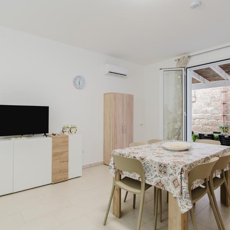 Casa Mea - Appartamento con 3 Camere da Letto e Vista Acqua - 18