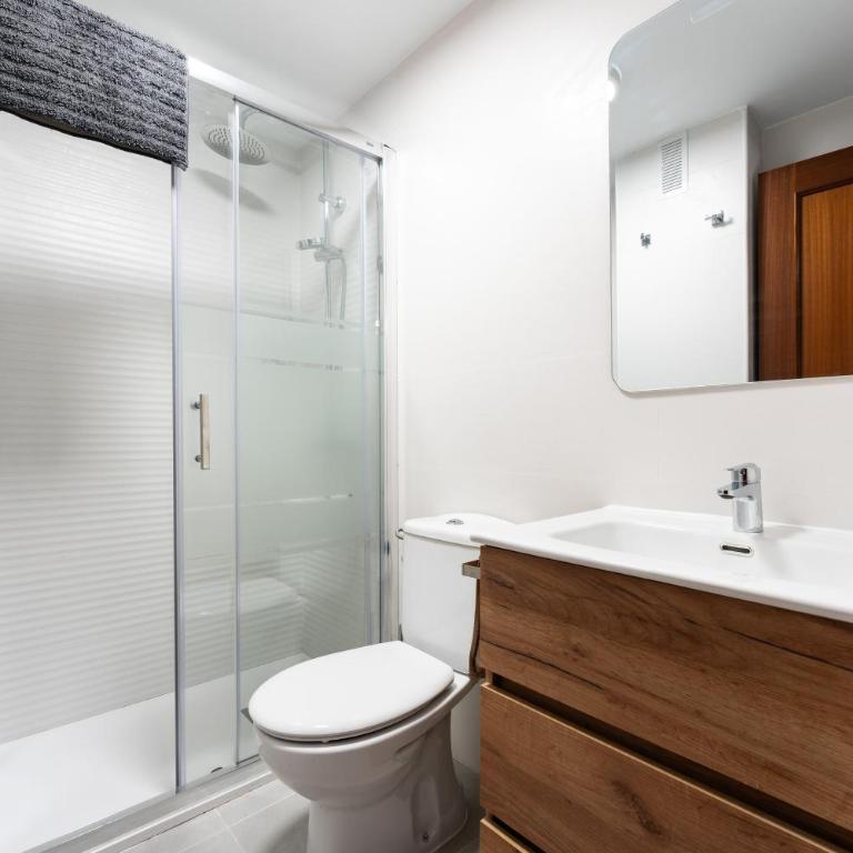 Town Apartment in Fuengirola Centre - Apartamento Deluxe de 2 dormitorios con balcón - 17