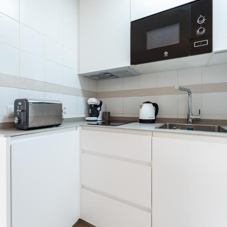 Town Apartment in Fuengirola Centre - Apartamento Deluxe de 2 dormitorios con balcón - 12