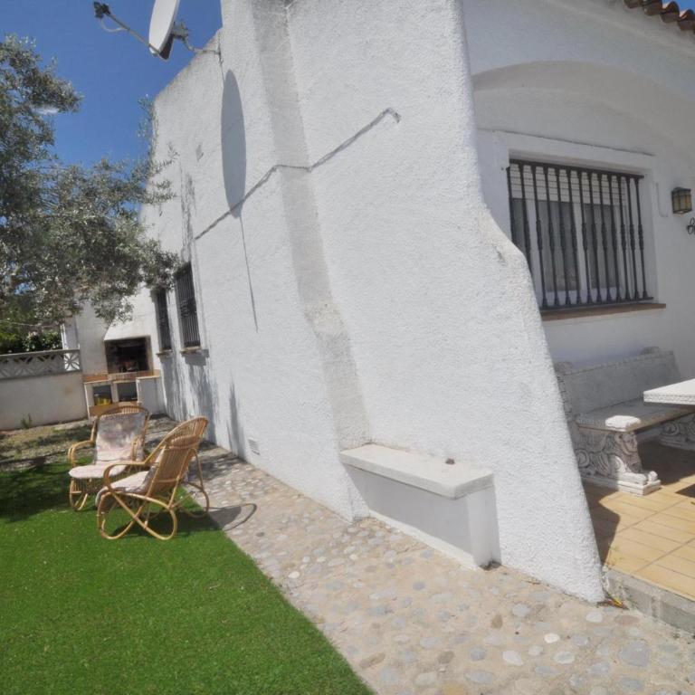 Casa en planta baja con jardín y piscina comunitaria en una zona tranquila de L'Escala - HISP-7-14 - Villa - 2