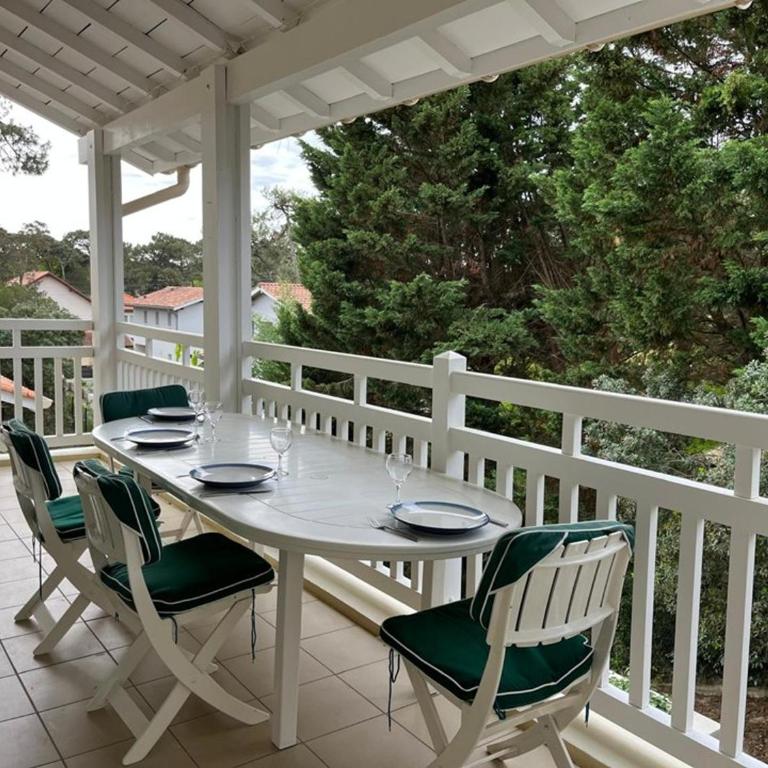 Appartement avec terrasse entre centre et océan - 5 pers. - FR-1-413-271 - Apartment - 8