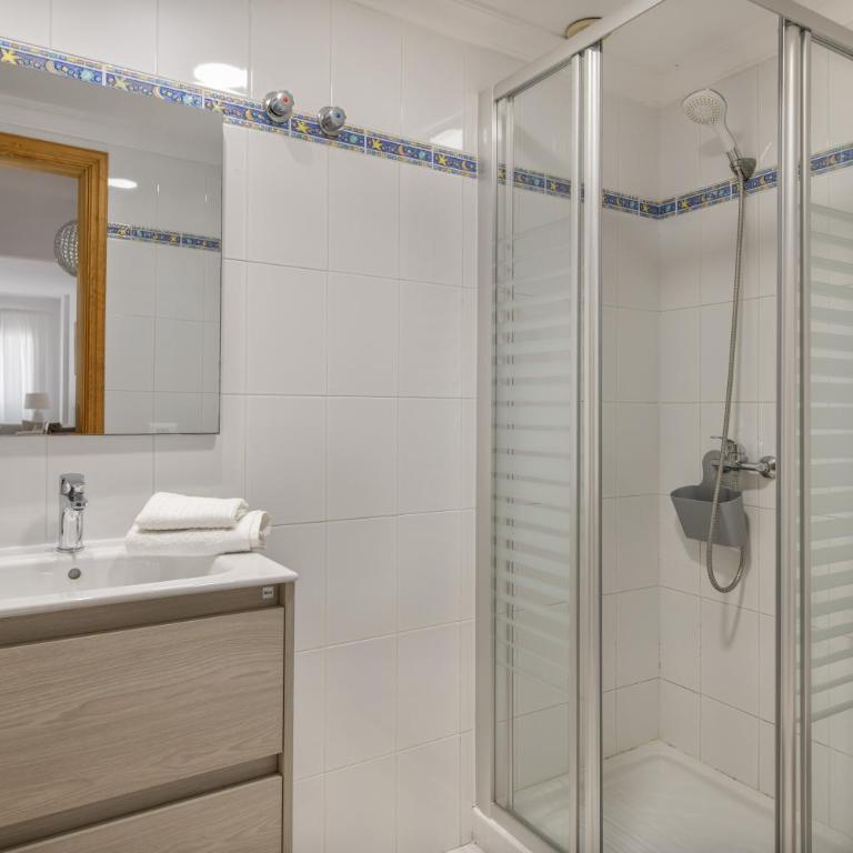 Suite Cava - Apartamento Superior con vistas a la ciudad - 23