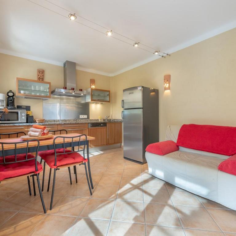 Apartamento Llimonera - One-Bedroom Apartment with Garden View - 12