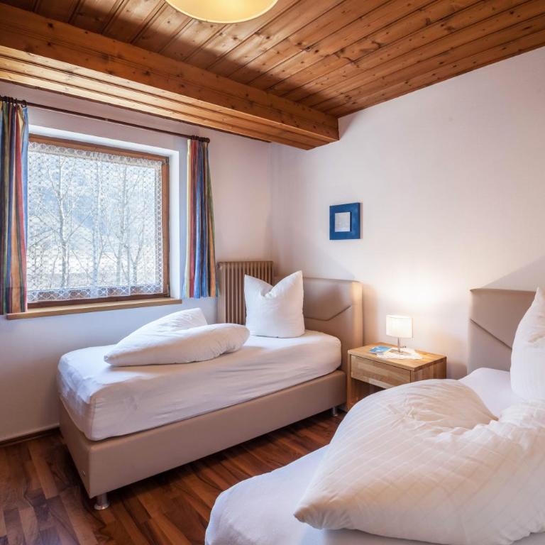 Ferienwohnung Brugger 6 Personen - Premium Apartment mit 3 Schlafzimmern und Balkon - 12