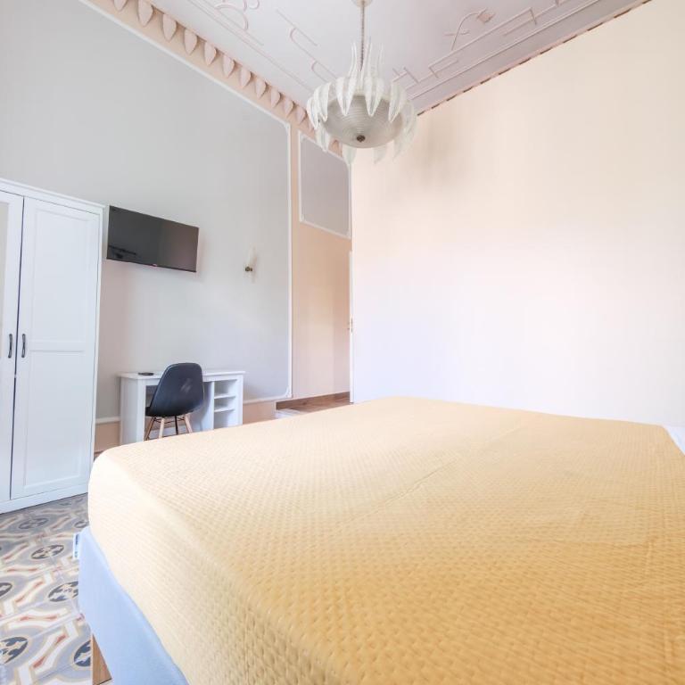 Epoque - Standard Queen Room - 5