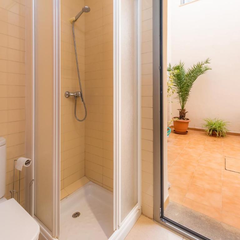 Casa Mulet - Three-Bedroom House - 23