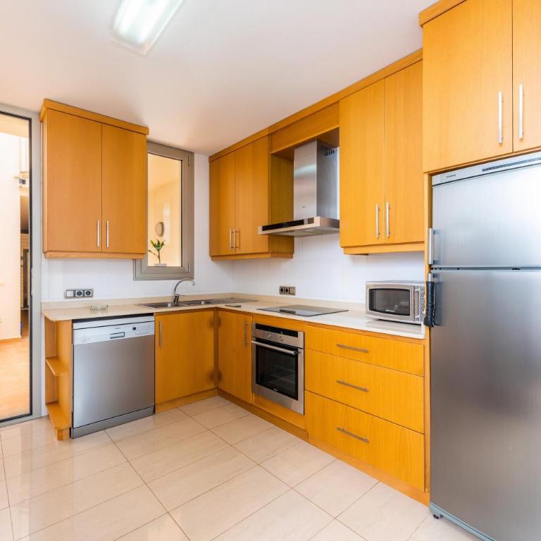 Casa Mulet - Three-Bedroom House - 11