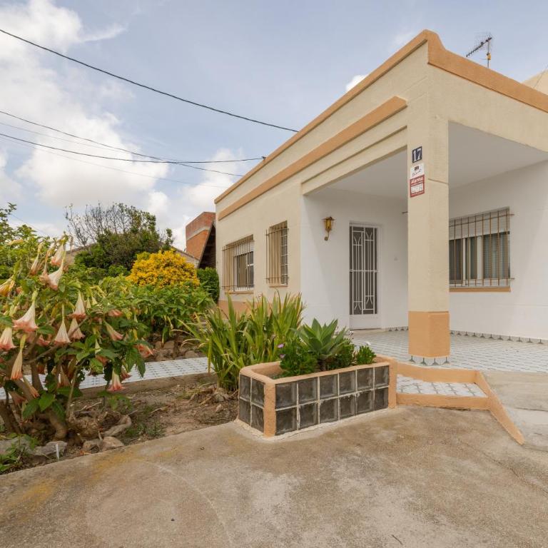 Casa Teresa Deltebre - Three-Bedroom House - 19