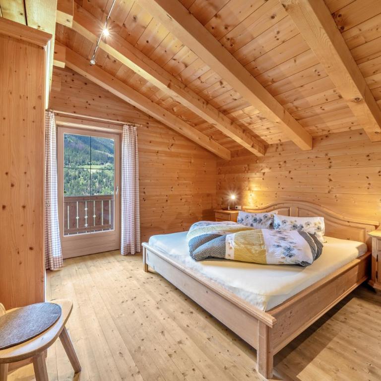 Marschalkhof Ifingerblick - Two-Bedroom Deluxe Apartment with Garden View - 2