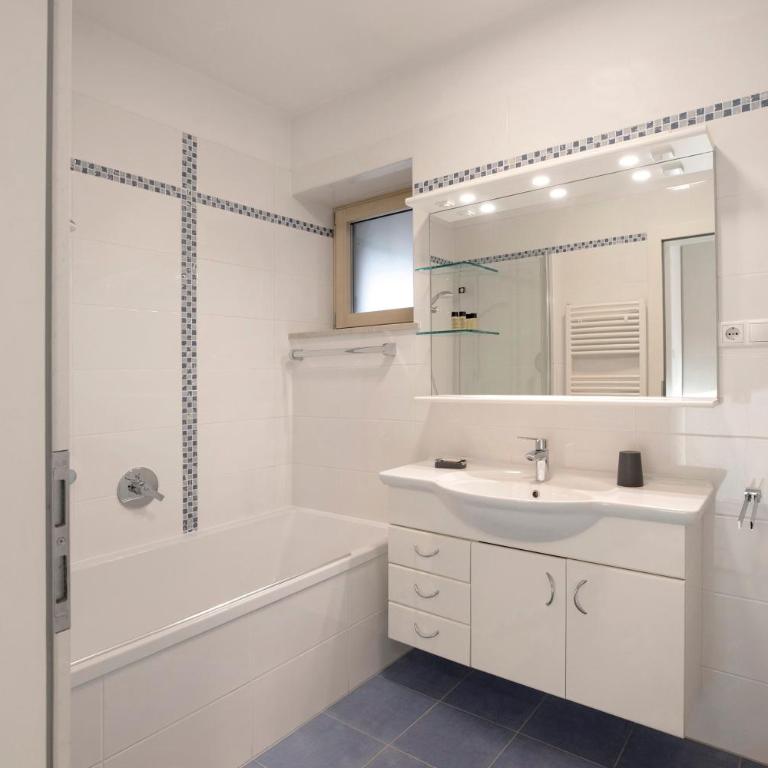 Apartment Sonnblick Kaltern - Appartamento Deluxe con 2 Camere da Letto e Vista Giardino - 22