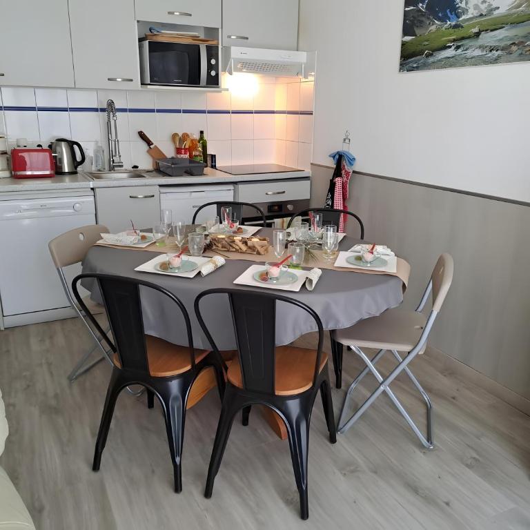 Votre Cocon à Cauterets - Appartement Supérieur - Vue sur Ville - 3