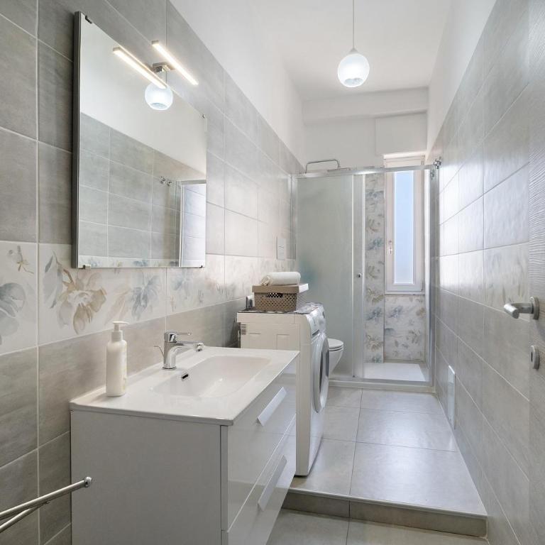 Casa Vacanza Nyon - Appartamento Deluxe con 2 Camere da Letto e Balcone - 14