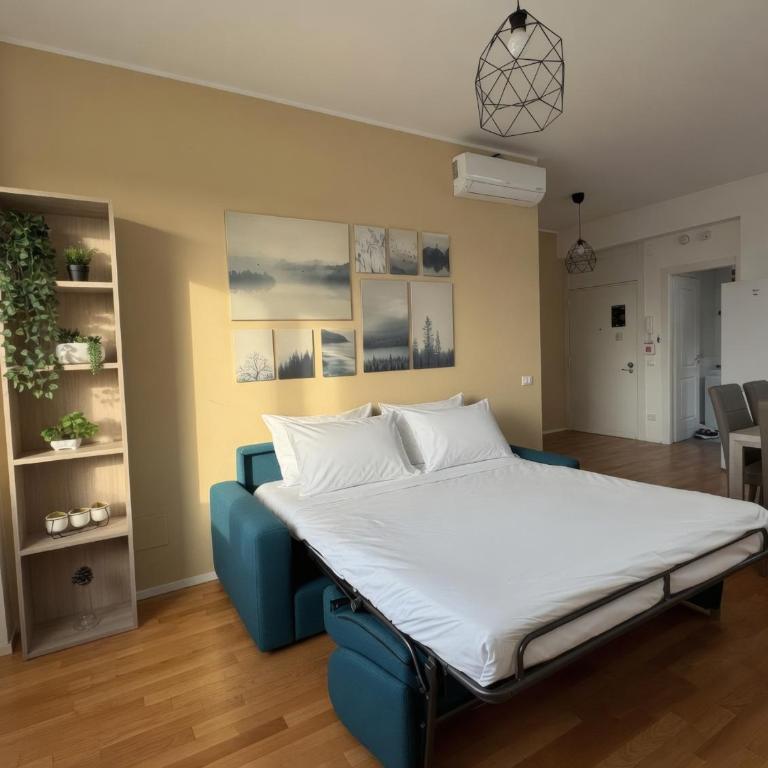 Modern Apartment near Tiburtina Station by RHR - One-Bedroom Apartment - 9